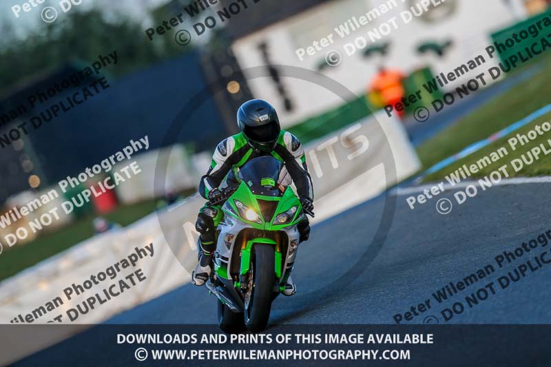 PJM Wedding Photography;enduro digital images;event digital images;eventdigitalimages;mallory park;mallory park photographs;mallory park trackday;mallory park trackday photographs;no limits trackdays;peter wileman photography;racing digital images;trackday digital images;trackday photos